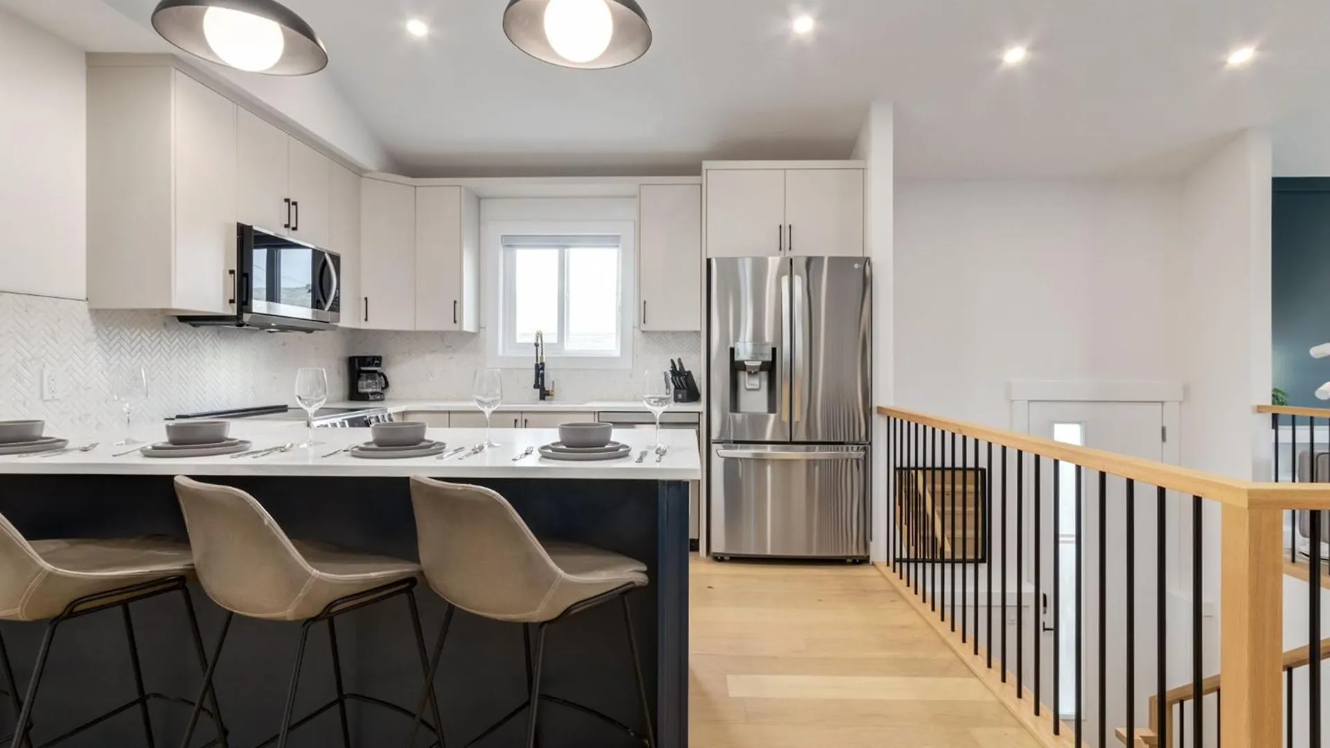 Long Stays, Pets Welcome, Free Parking & King Bed Calgary 0*,